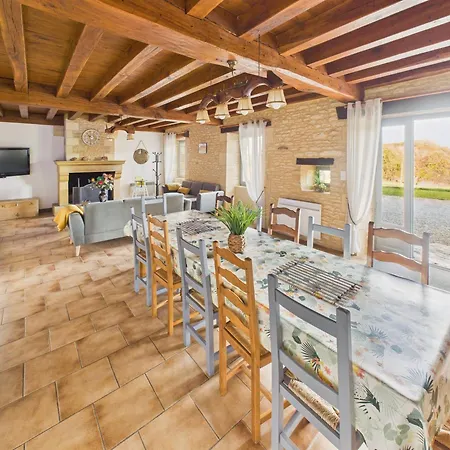 Casa vacanze Pour 12 Avec Terrasse Et Piscine Partagée