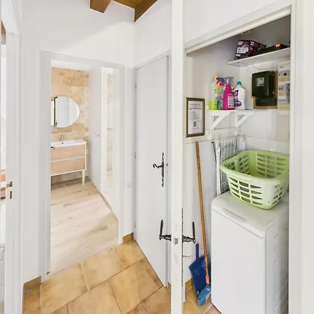 Pour 12 Avec Terrasse Et Piscine Partagee